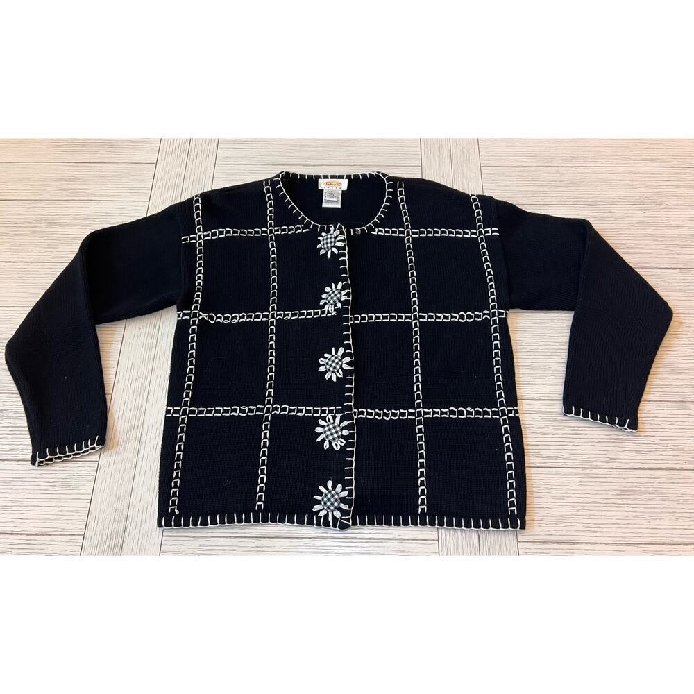 Talbots ladies black & white cotton cardigan w/ flower detail buttons.Sz SPetite